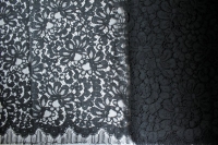 Franse kant Sophie Hallete zwart SH134